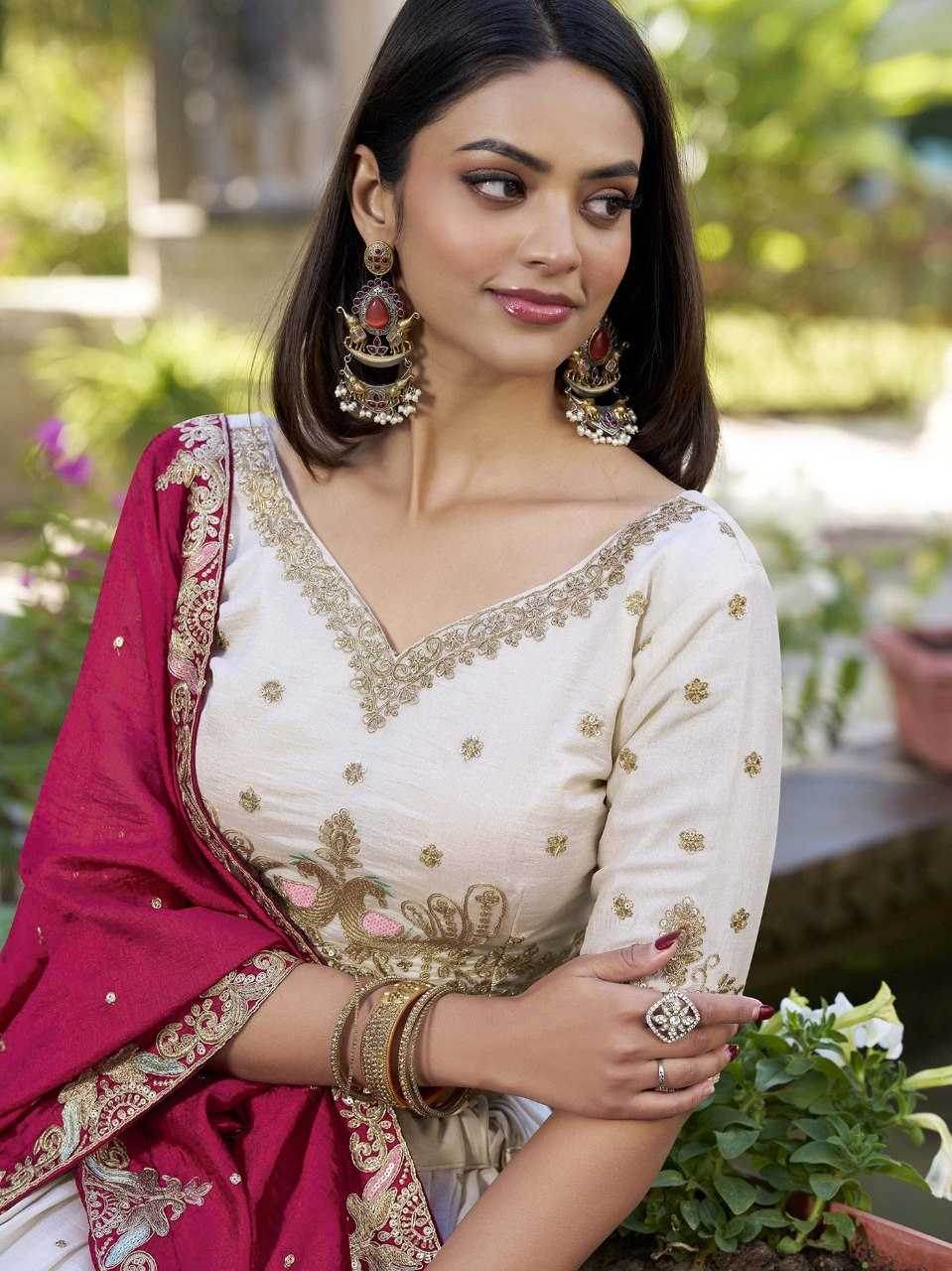 Chinon Embroidered Lehenga - MYLUXURY LANE ENTERPRISE
